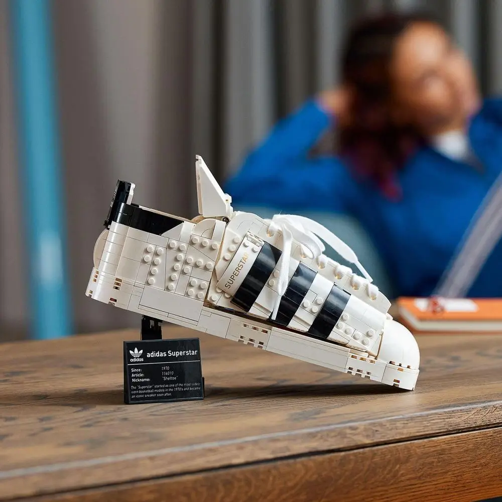 LEGO Icons 10282 Adidas Originals Superstar