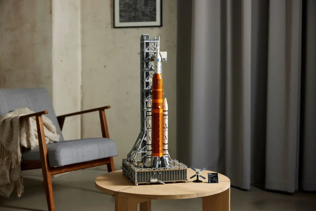 LEGO Icons 10341 NASA Artemis Space Launch system