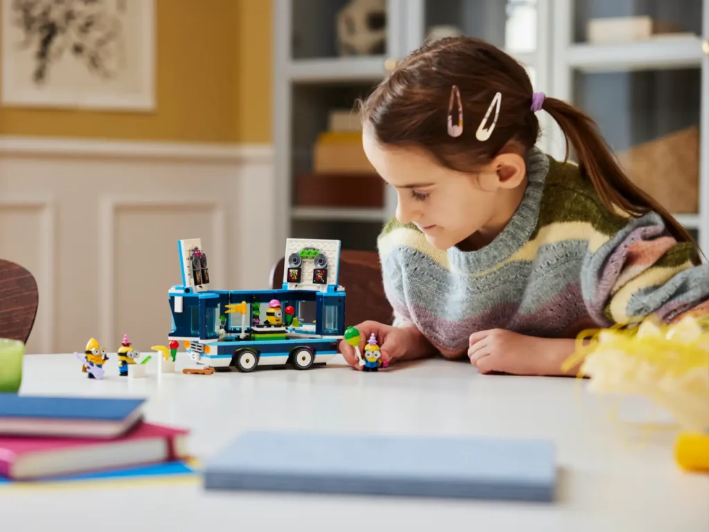 LEGO® Ja zloduch 75581 Mimoni a ich hudobný párty autobus
