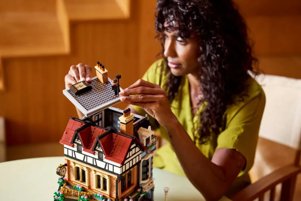 LEGO Icons 10350 Dom na roku v tudorovskom štýle