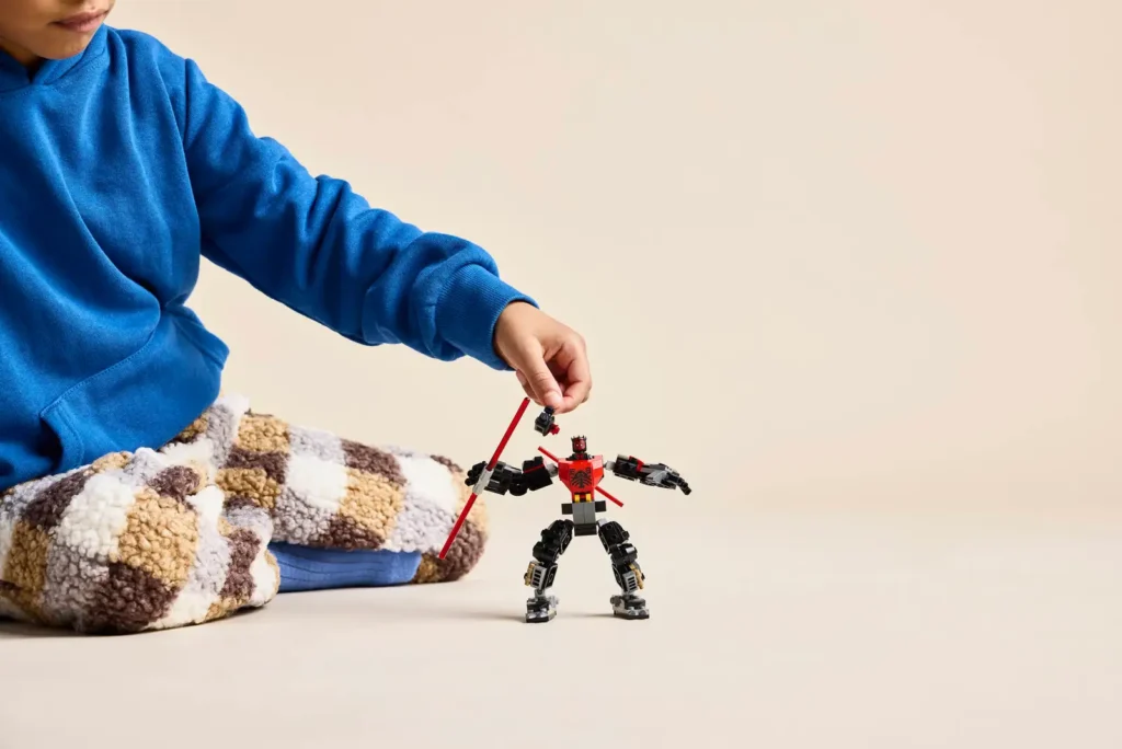 LEGO Star Wars 75411 Darth Maul a jeho robotický oblek