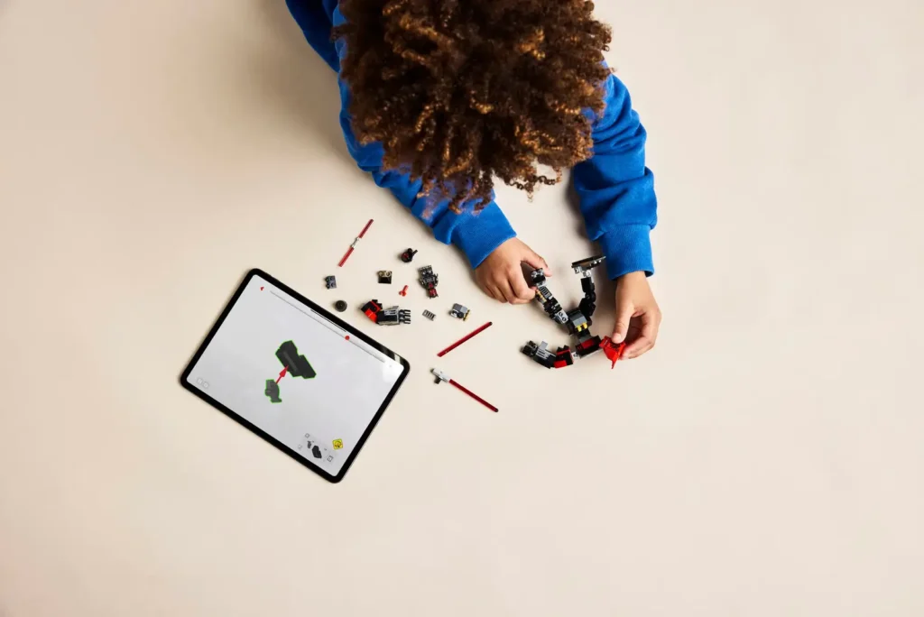 LEGO Star Wars 75411 Darth Maul a jeho robotický oblek