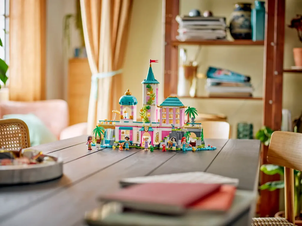 LEGO® Disney 43267 Hrad princezien a kráľovskí domácí miláčikovia