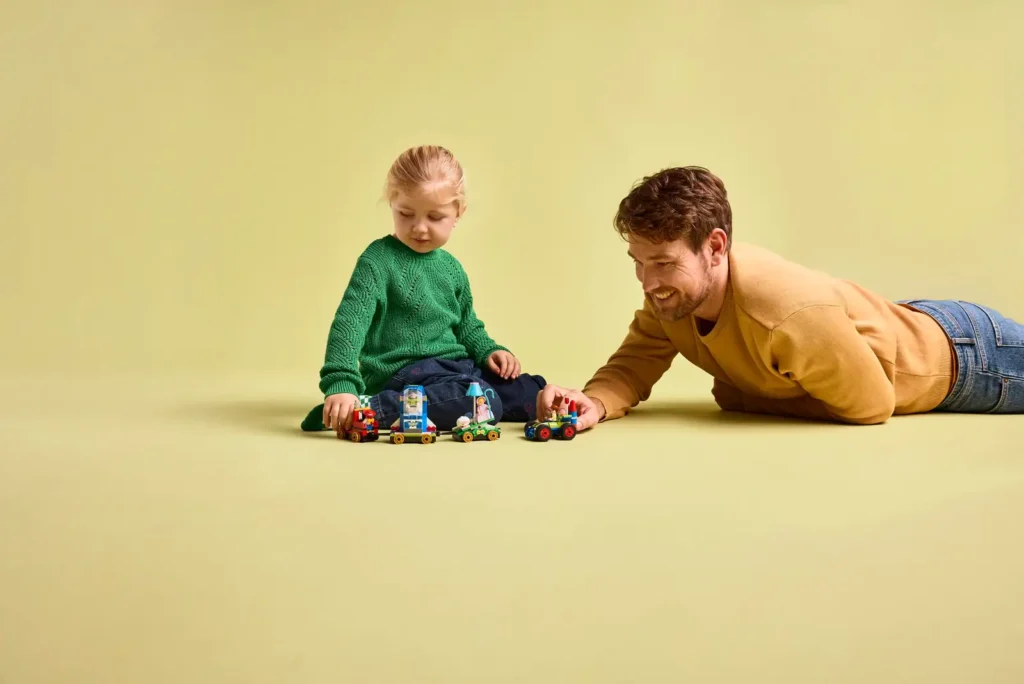 LEGO® Disney 43264 Slávnostný vláčik a Autíčko z Toy Story