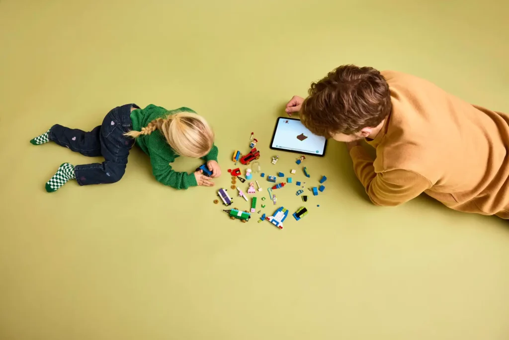 LEGO® Disney 43264 Slávnostný vláčik a Autíčko z Toy Story