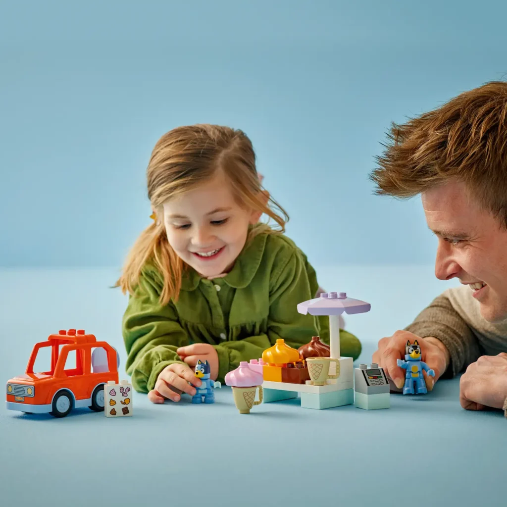 LEGO Bluey 10458 Bluey a výlet na zmrzlinu