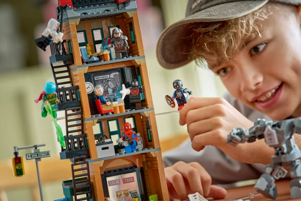 LEGO Marvel 76342 Spider-Man vs. Mysterio: Daily Bugle