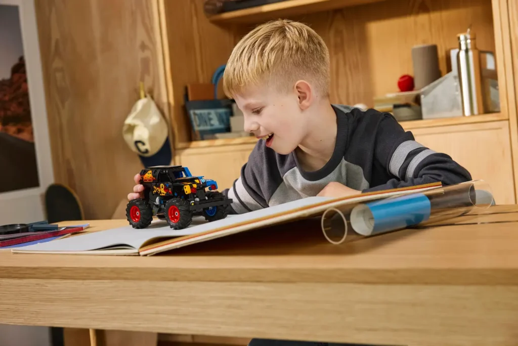 LEGO Technic 42219 Monster Jam Grave Digger Oheň a ľad