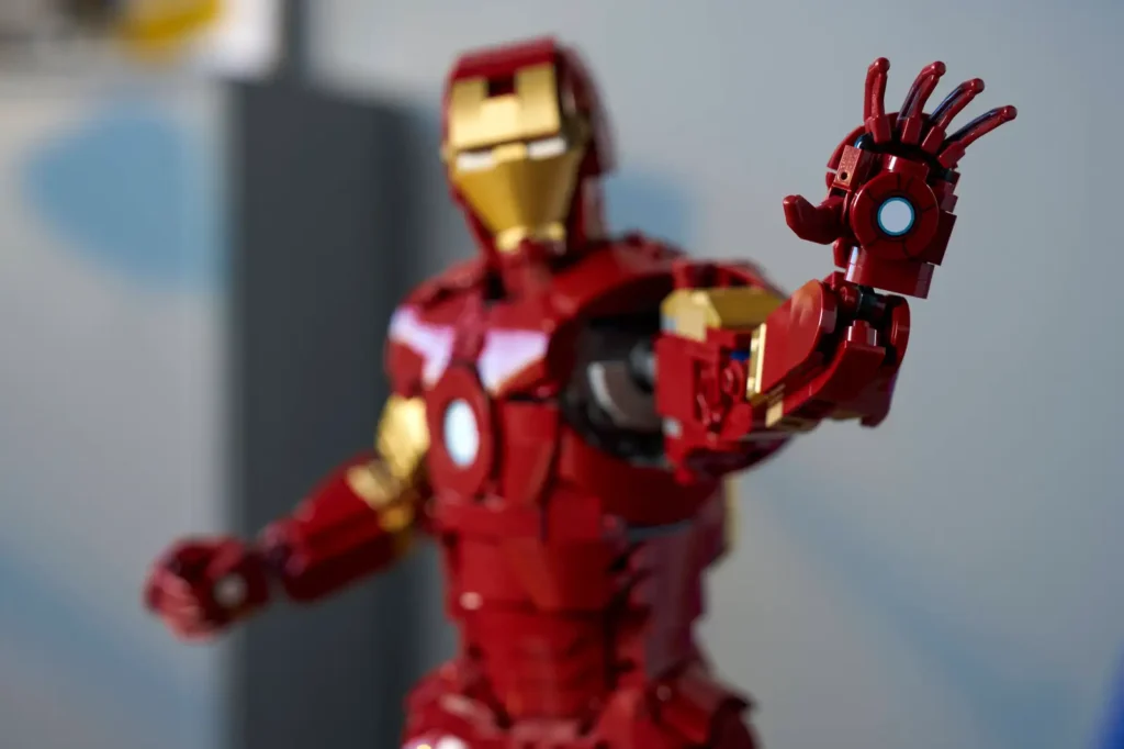 LEGO Marvel 76344 Iron Man Mark 3: zberateľská edícia