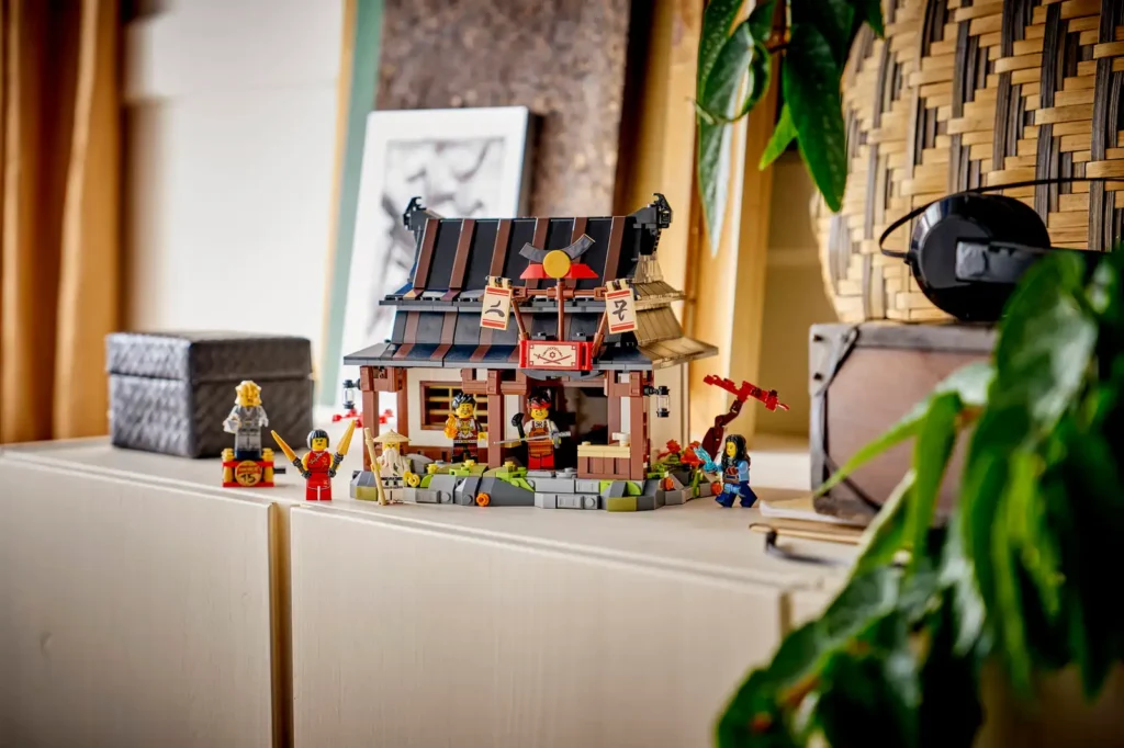 LEGO® NINJAGO 71858 Kováreň Štyri zbrane: 15 rokov NINJAGO