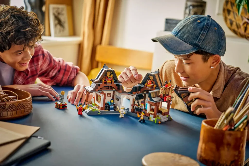 LEGO® NINJAGO 71858 Kováreň Štyri zbrane: 15 rokov NINJAGO