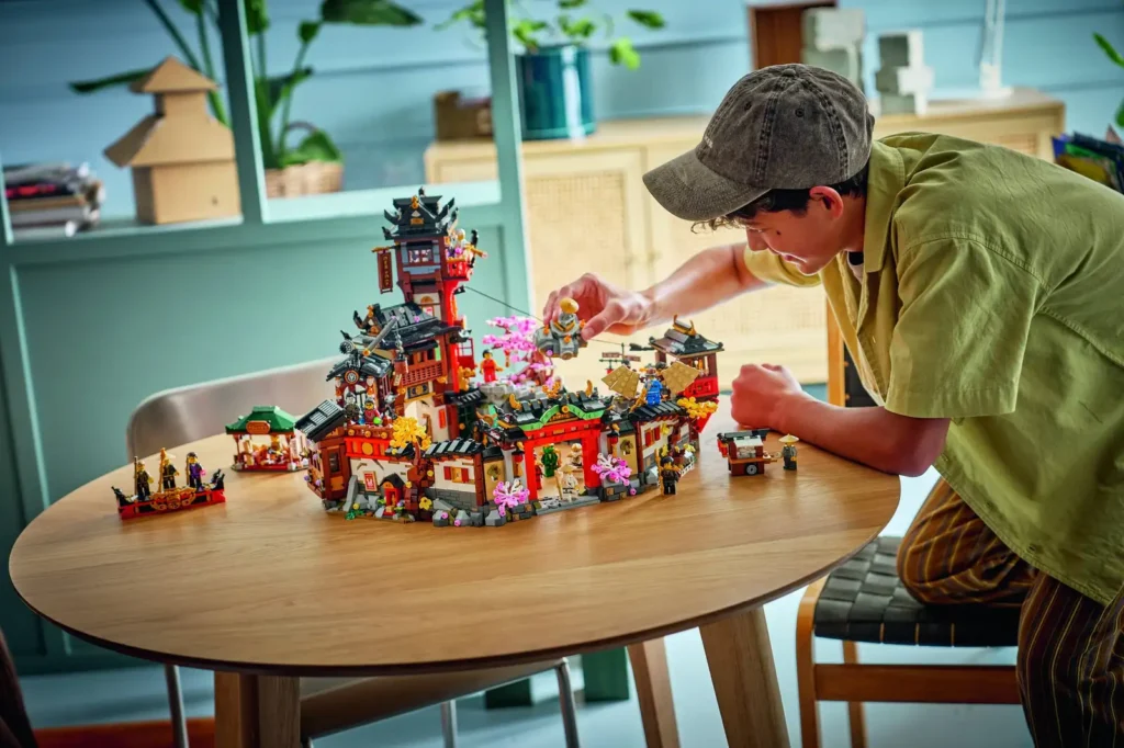 LEGO® NINJAGO 71861 Staré mesto: 15 rokov NINJAGO