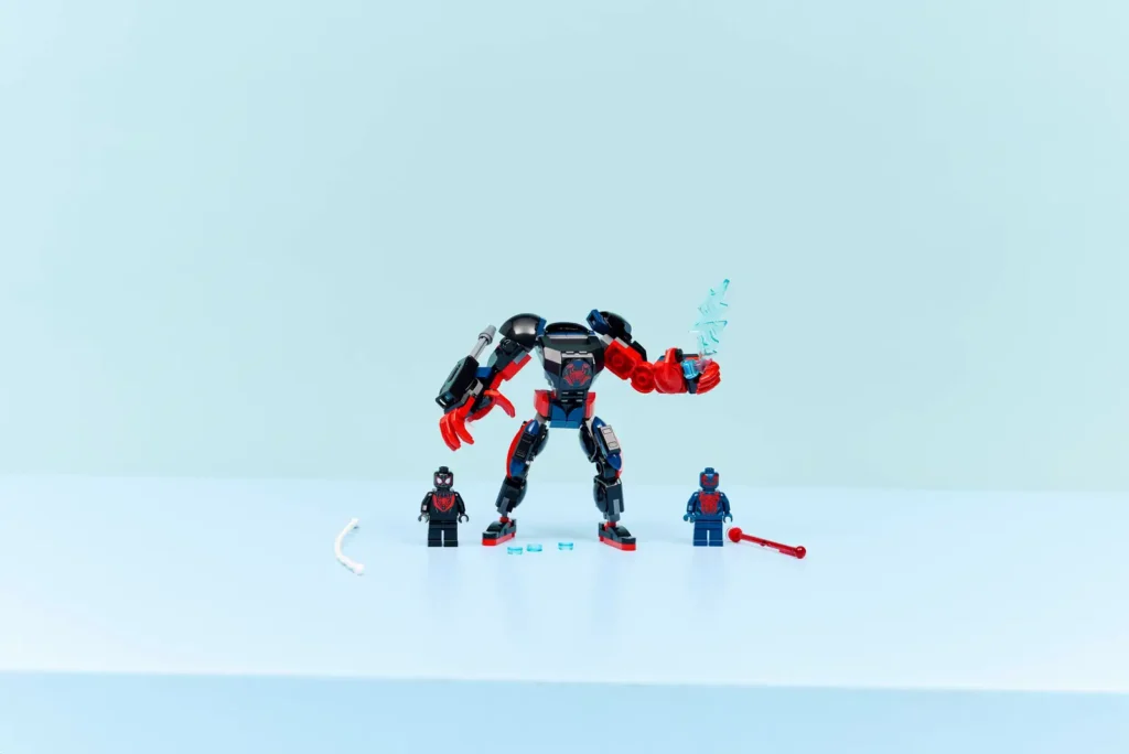 LEGO Marvel 76337 Robot Milesa Moralesa vs. Spider-Man 2099