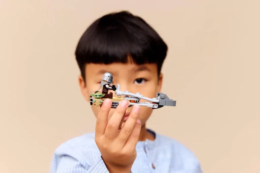 LEGO Star Wars 75436 Mandalorian, Grogu a spídrová motorka