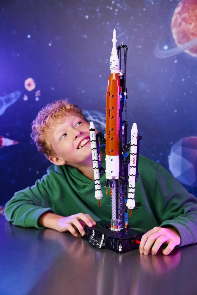 LEGO Technic 42221 Raketa NASA Artemis Space Launch System