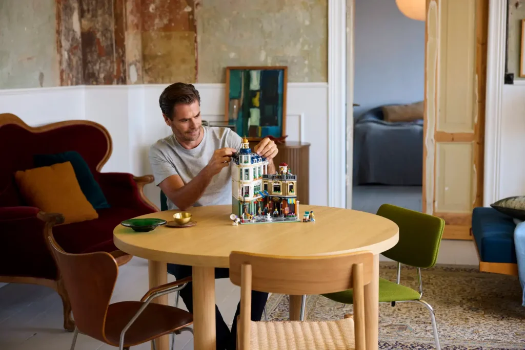 LEGO Icons 11371 Obchodná ulica