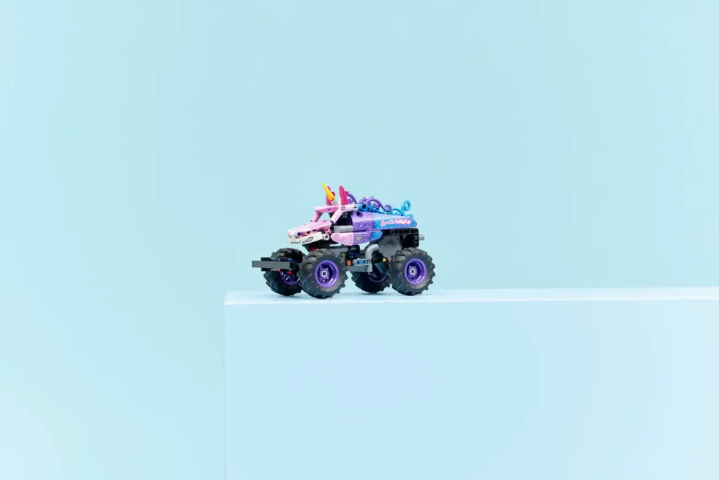 LEGO Technic 42220 Monster Jam Sparkle Smash s naťahovacím motorom
