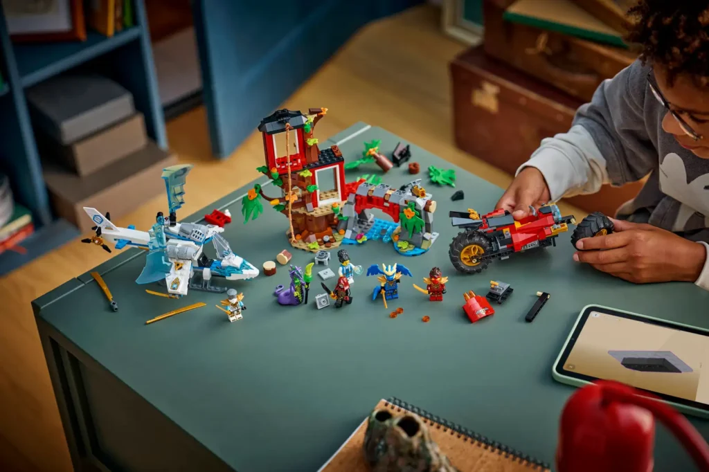 LEGO® NINJAGO 71857 Súboj nindža vozidiel a domček na strome