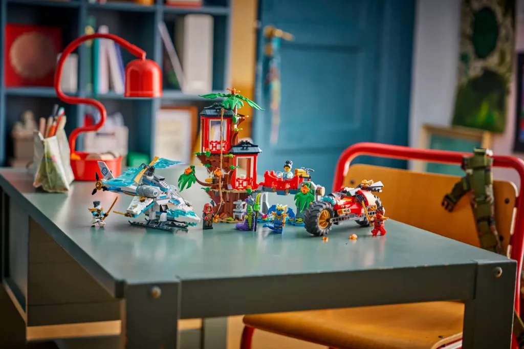 LEGO® NINJAGO 71857 Súboj nindža vozidiel a domček na strome