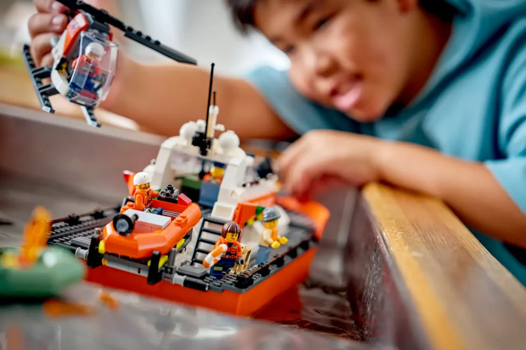 LEGO City 60504 Záchranný čln pobrežnej hliadky a vrtuľník
