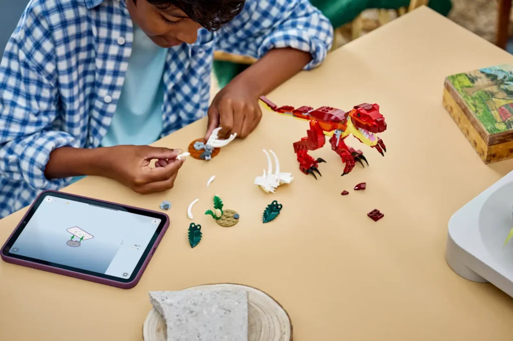 LEGO Creator 3v1 31379 Divoký dinosaurus