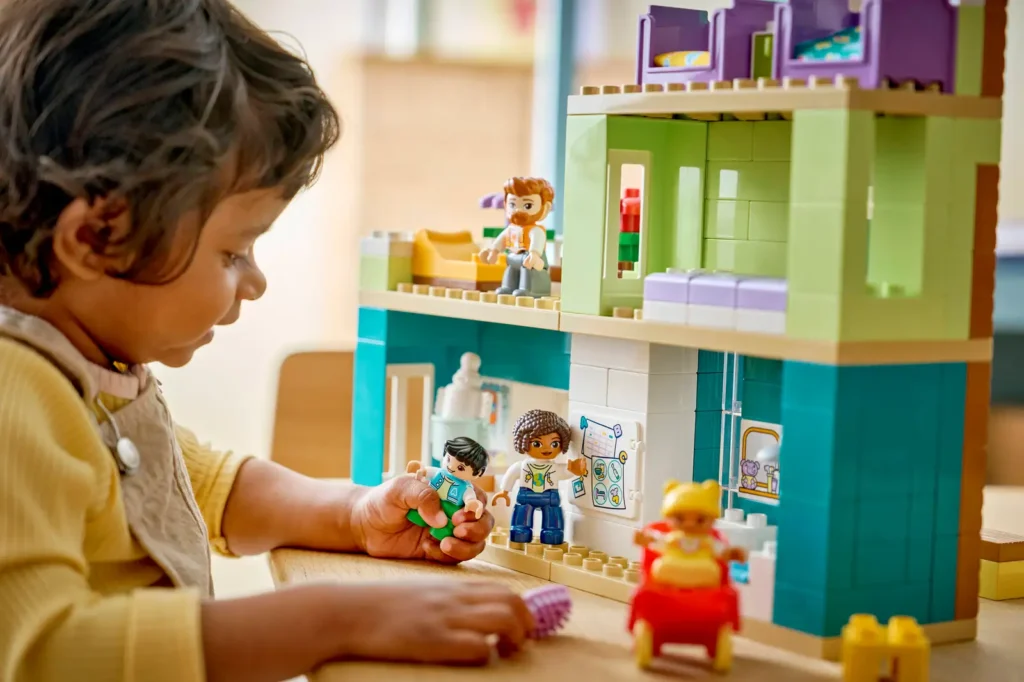 LEGO Duplo 10470 Moderný rodinný dom 3 v 1 s figúrkami