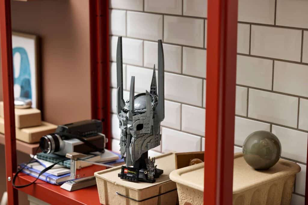 LEGO Icons 11373 Pán Prsteňov: Sauronova helma