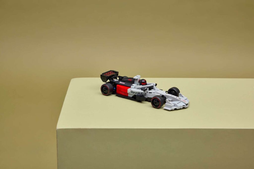 LEGO Speed Champions 77259 Pretekárske auto Audi Revolut F1 Team R26