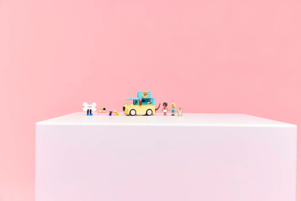 LEGO Friends 42678 Dodávka s doplnkami pre maznáčikov