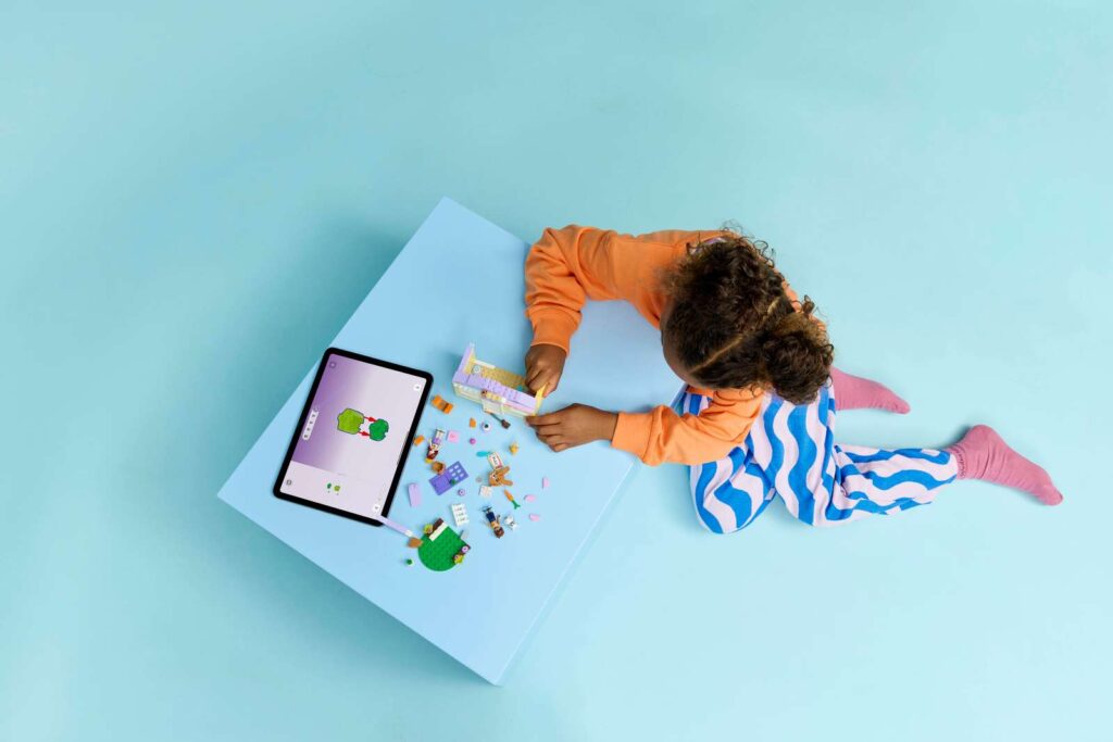 LEGO Friends 42679 Hotel pre zajačikov v mestečku Heartlake