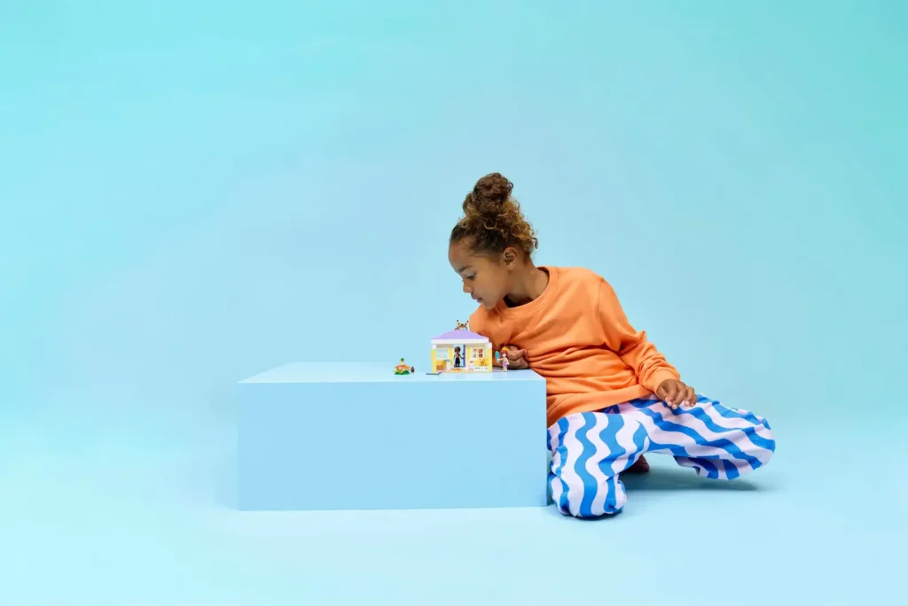 LEGO Friends 42679 Hotel pre zajačikov v mestečku Heartlake