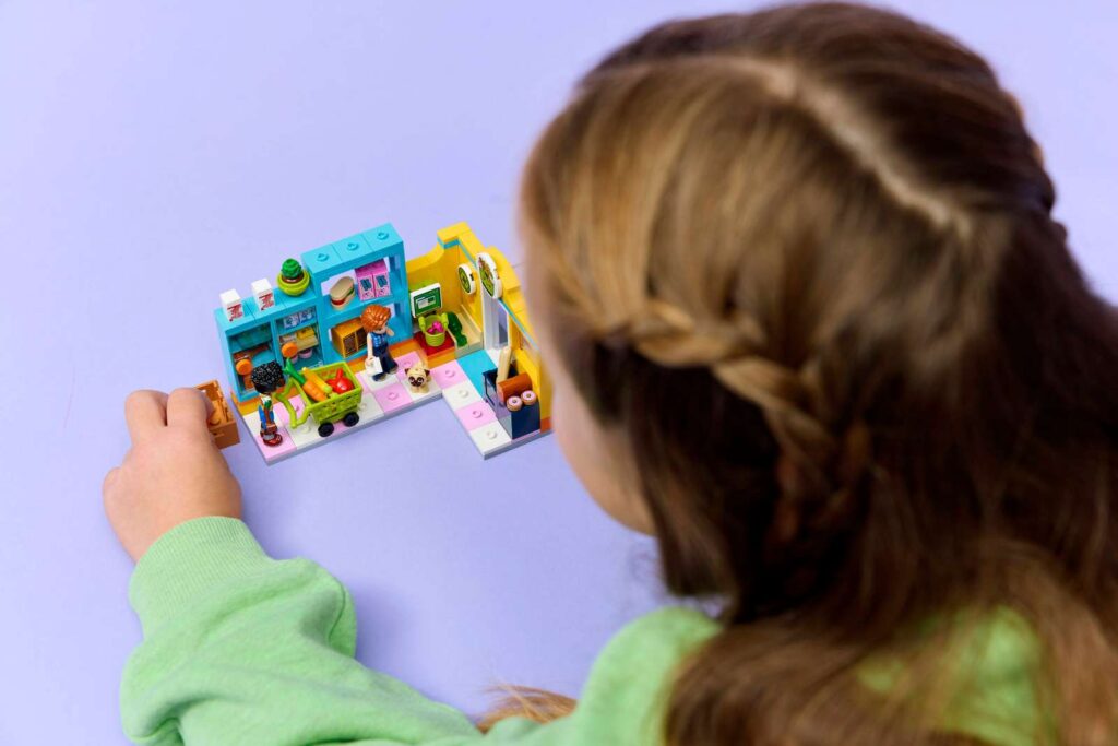 LEGO Friends 42680 Samoobsluha v mestečku Heartlake