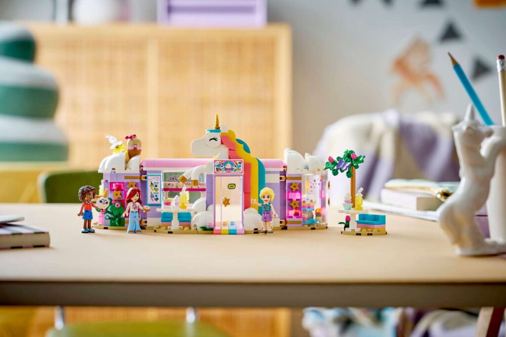 LEGO Friends 42684 Snová kaviareň s jednorožcami
