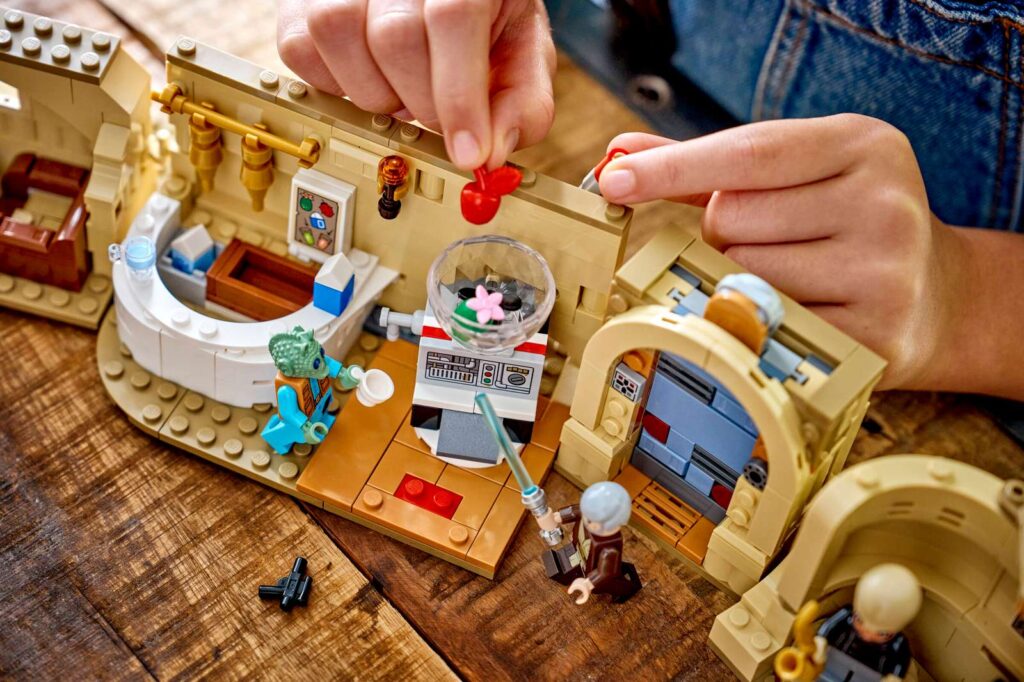 LEGO Star Wars 75425 SMART Play: Kantína Mos Eisley