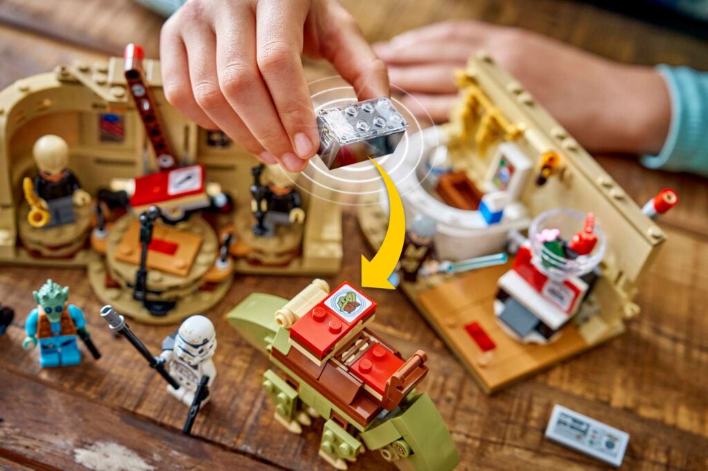 LEGO Star Wars 75425 SMART Play: Kantína Mos Eisley