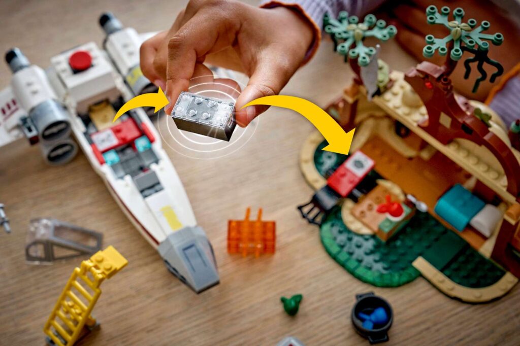 LEGO Star Wars 75422 SMART Play: Yodova chatrč a výcvik Jediov