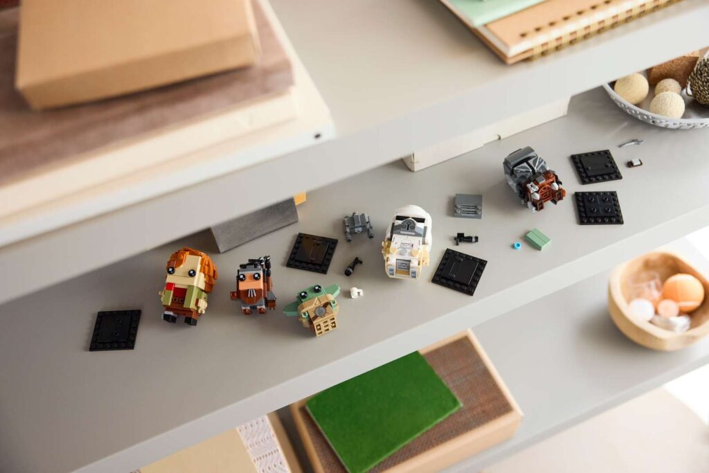 LEGO® Star Wars 40856 Mandalorian a Grogu: Spojenci a zloduchovia