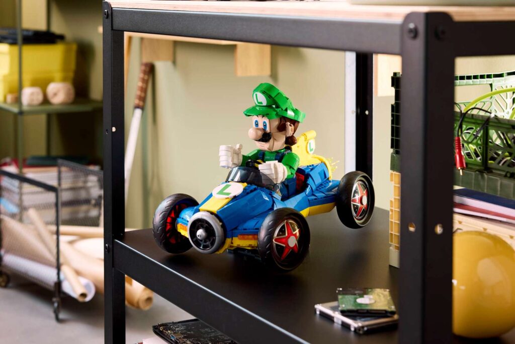 LEGO Super Mario 72050 Mario Kart – Luigi a Mach 8