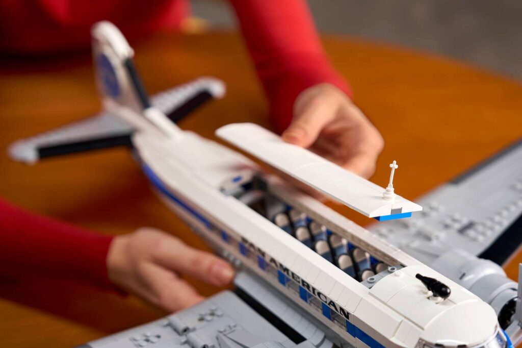 LEGO Icons 11378 Lietadlo Douglas DC-3 PAN AM