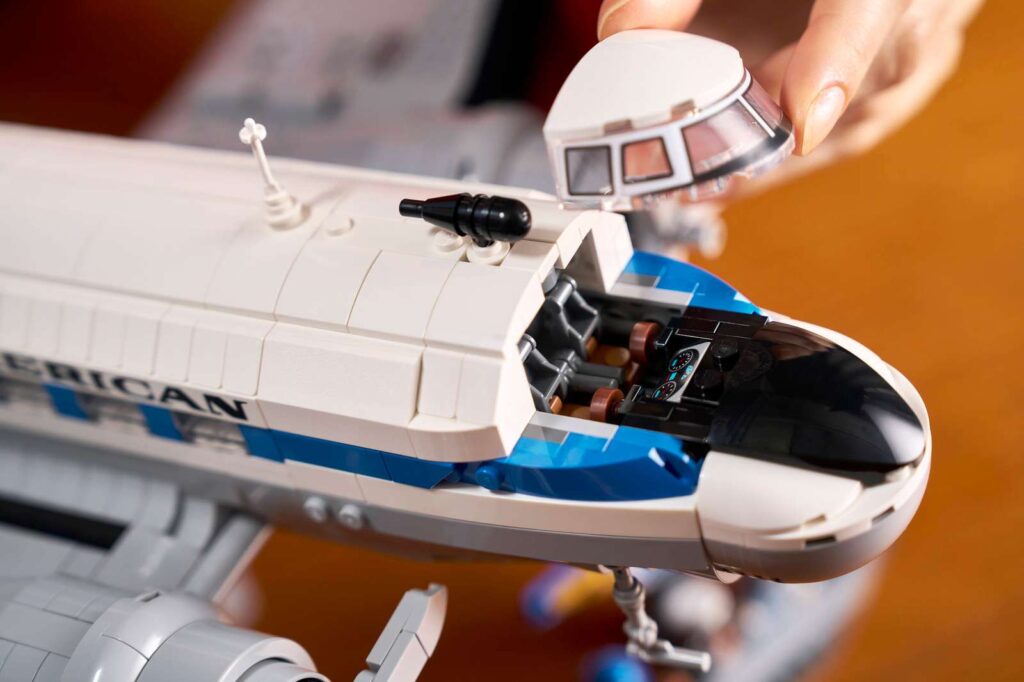 LEGO Icons 11378 Lietadlo Douglas DC-3 PAN AM