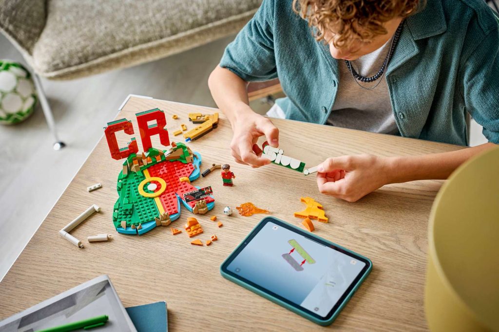 LEGO Editions 43012 Cristiano Ronaldo – Hviezdne momenty futbalu