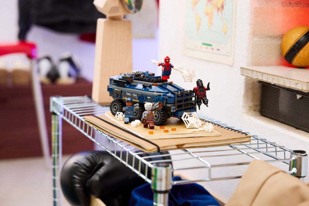 LEGO Marvel 76349 Spider-Man a naháňačka väzenského transportéru
