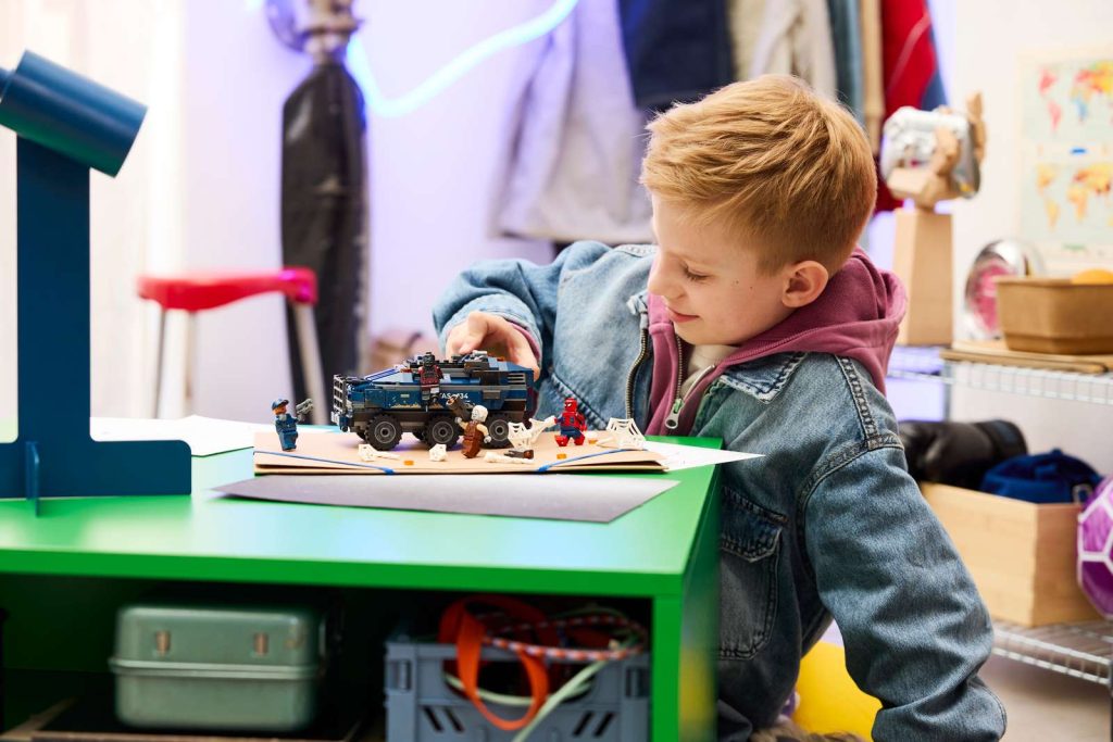 LEGO Marvel 76349 Spider-Man a naháňačka väzenského transportéru