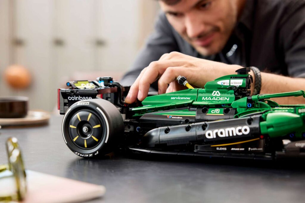 LEGO Technic 42240 Auto F1 Aston Martin Aramco AMR25