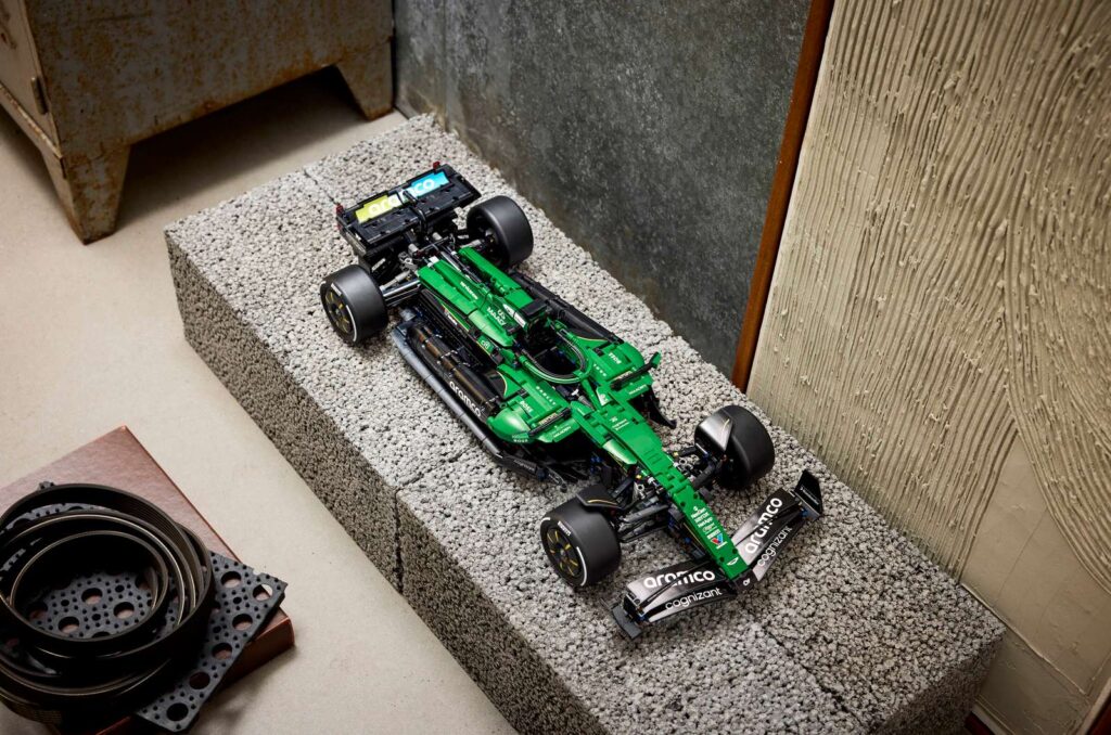 LEGO Technic 42240 Auto F1 Aston Martin Aramco AMR25