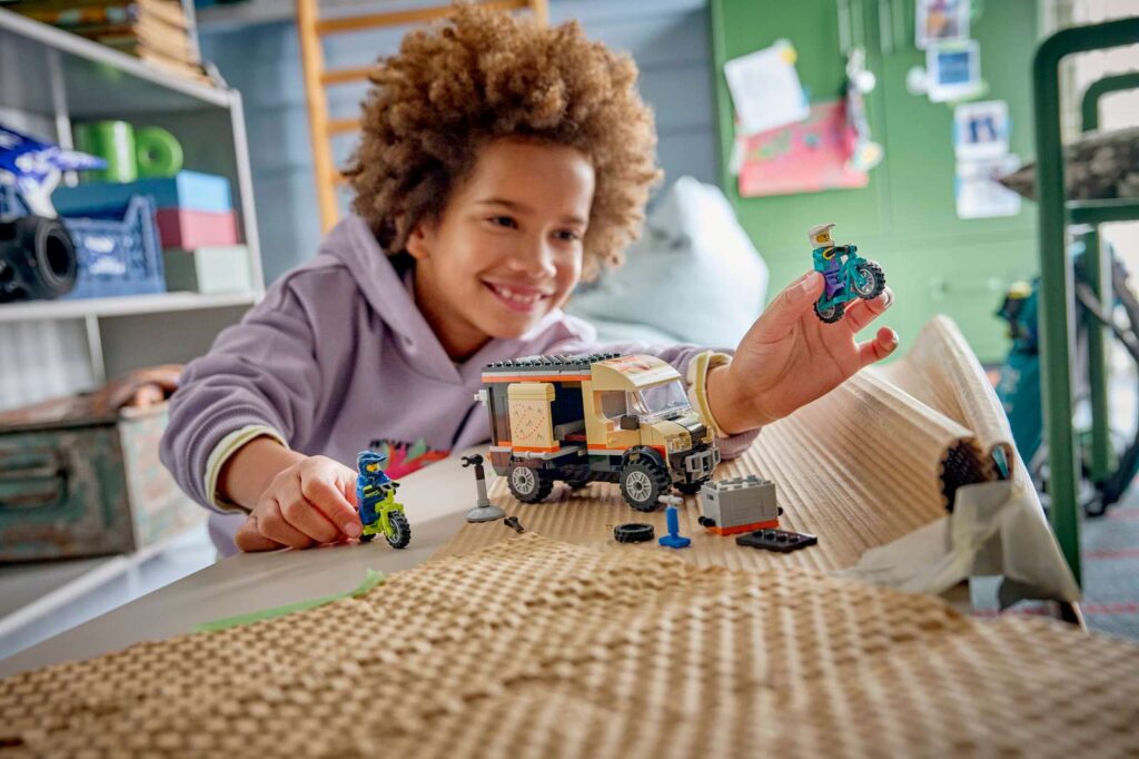 LEGO City 60512 Dobrodružná dodávka s horskými bicyklami