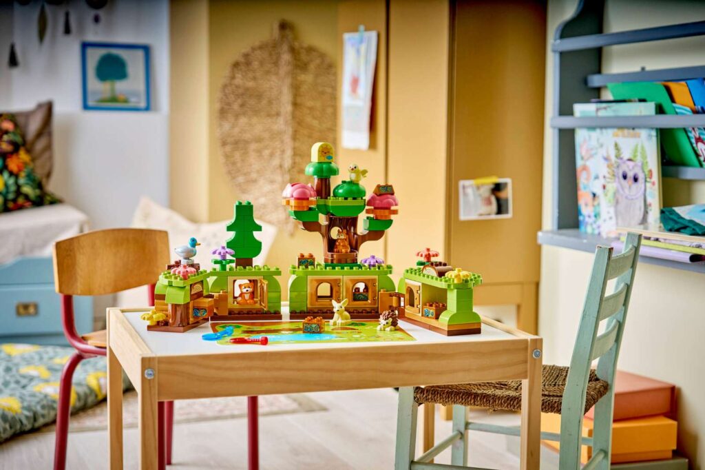 LEGO Duplo 10480 Les plný objavov s divokými zvieratkami