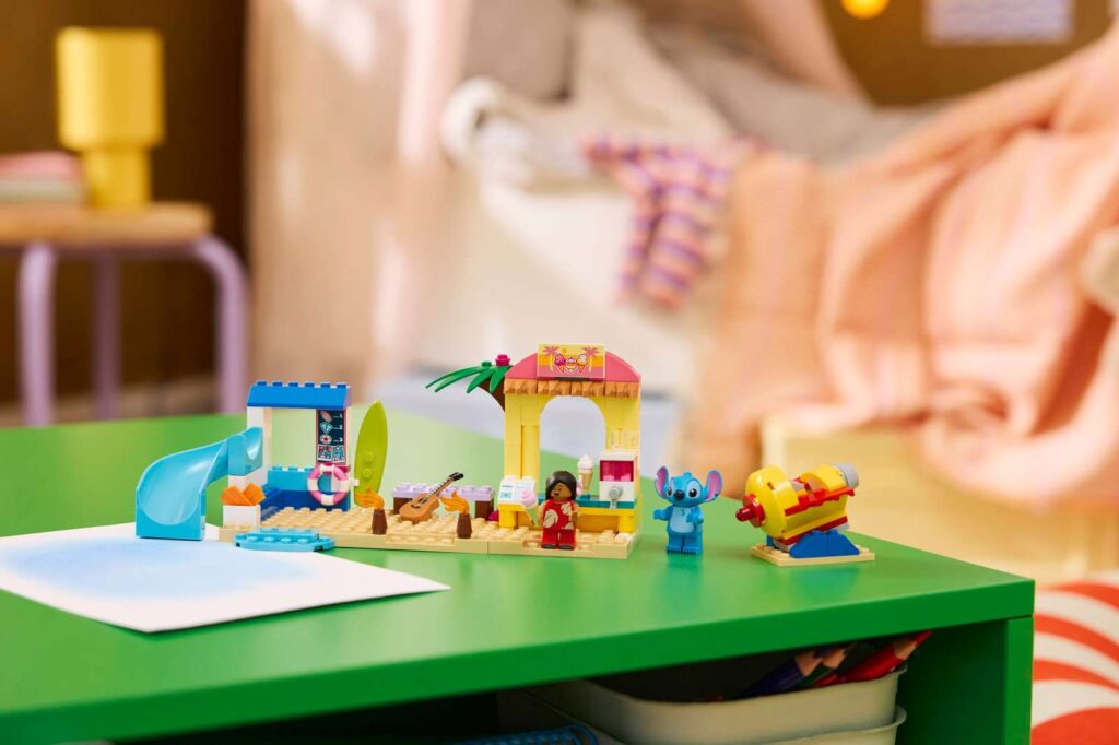 LEGO Disney 43280 Lilo a Stitch a zábava na pláži