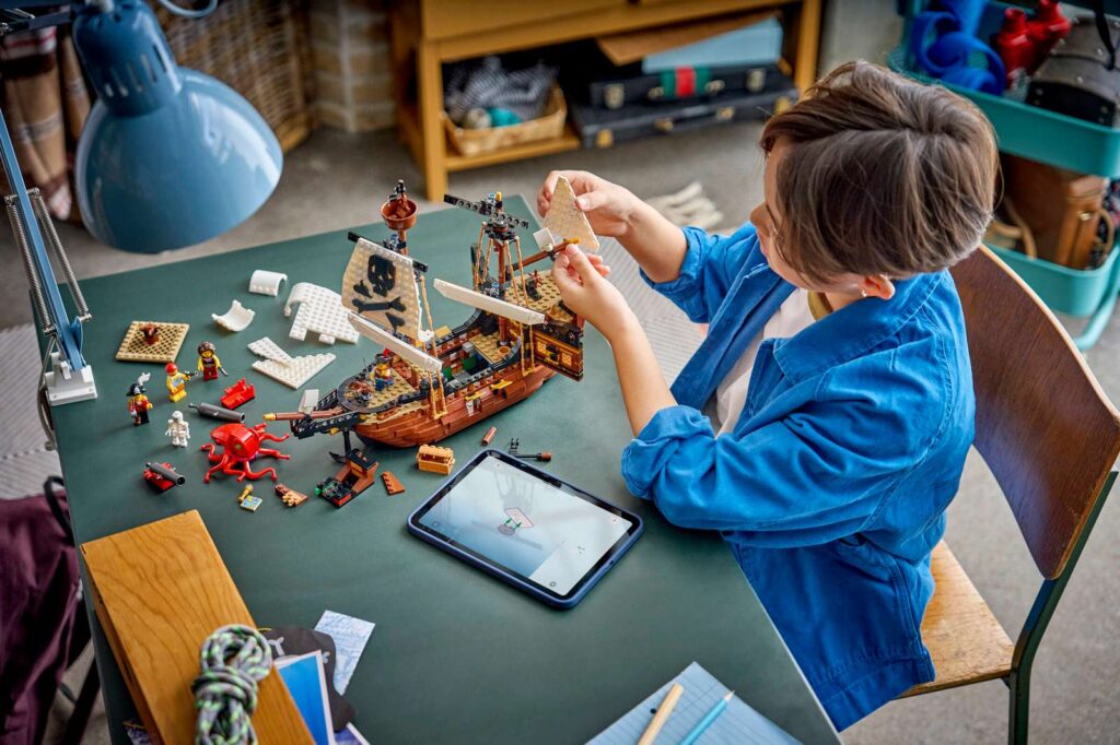 LEGO Creator 3v1 31387 Ikonická pirátska loď