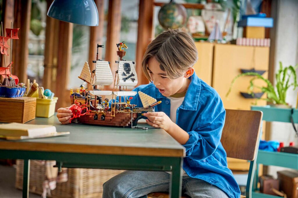 LEGO Creator 3v1 31387 Ikonická pirátska loď